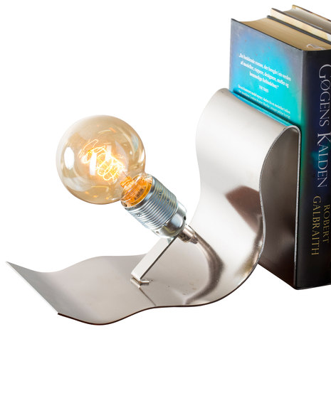 Lean on Me Table Lamp | Sujetalibros | EBB & FLOW