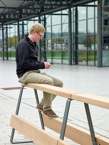 Campus levis railing seat extending module | Bancos | Westeifel Werke