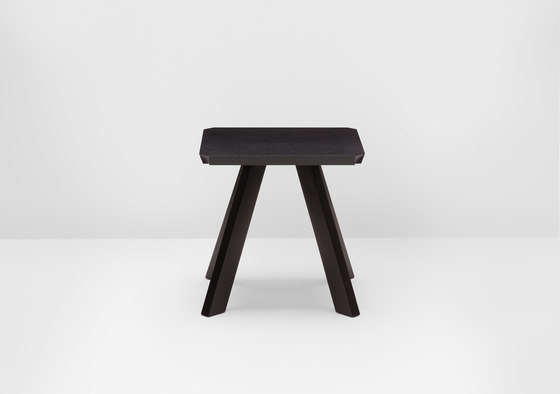 Corner side table | Tavolini alti | H Furniture