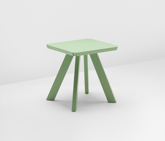 Corner side table | Tavolini alti | H Furniture