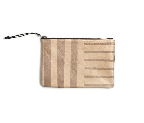 Desert Sand Stripe Leather Clutch - 11x7.5 | Bolsos | AVO