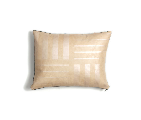 Pearl Crosshatch Leather Pillow - 12x16 | Coussins | AVO