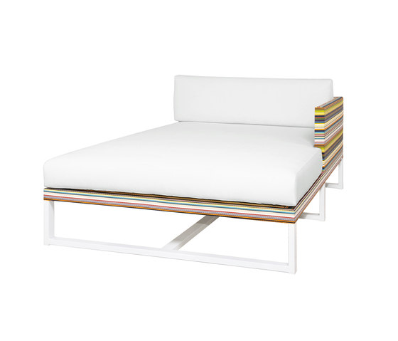 Stripe left chaise | Sonnenliegen / Liegestühle | Mamagreen