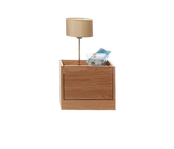 Flai bedside table solid oak | Mesas auxiliares | Müller small living