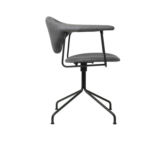Masculo Swivel Chair | Stühle | GUBI