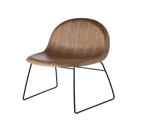Gubi Sledge Lounge Chair | Armchairs | GUBI