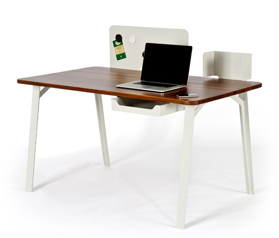 Mantis Desk | Schreibtische | Case Furniture