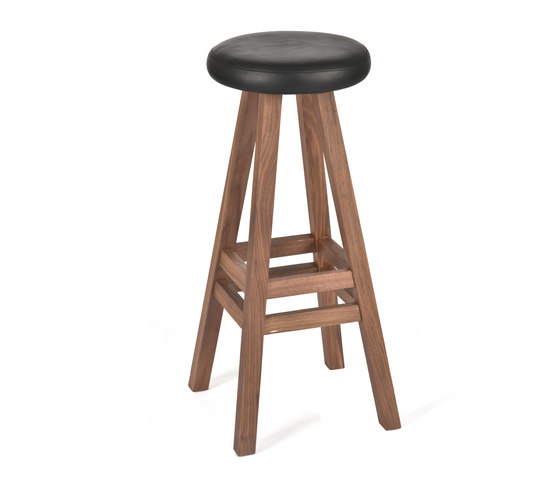 Oki Nami stool | Bar stools | Case Furniture