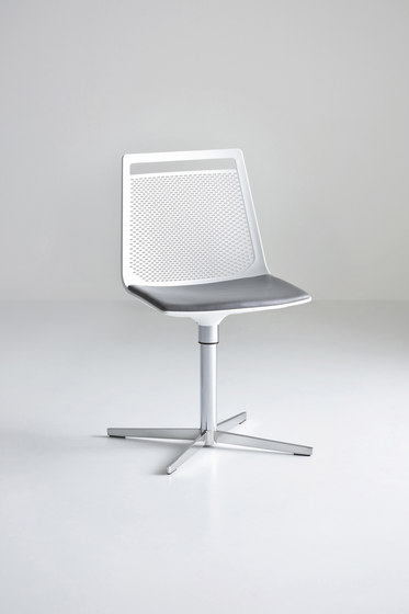 Akami L | Chairs | Gaber