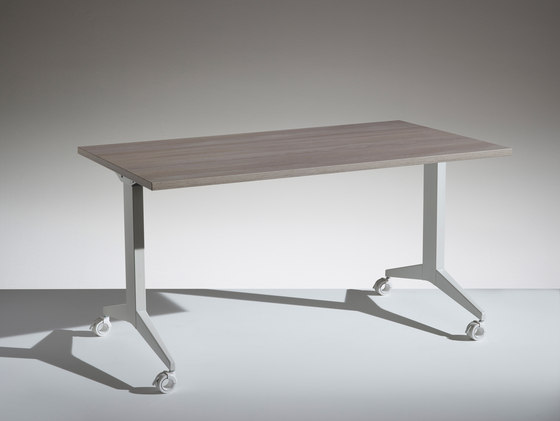 Flip folding table | Objekttische | Lamm