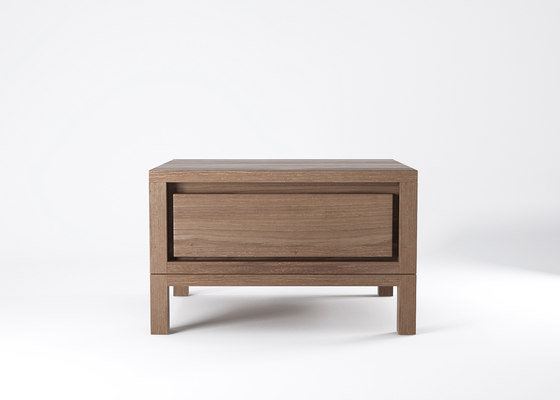 Solid BEDSIDE TABLE | Comodini | Karpenter