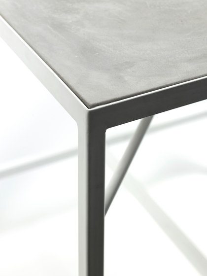 Table | Dining tables | Serax