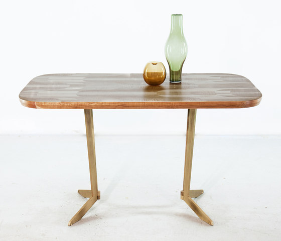 Tulipe Table | Dining tables | Token