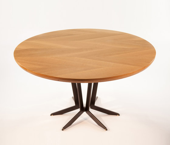 Tulipe Round Dining Table | Dining tables | Token