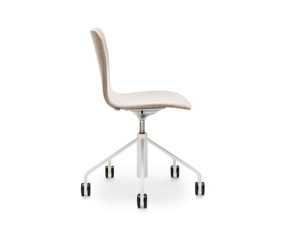 Sola with Castors & High Adjustment | Office chairs | Martela