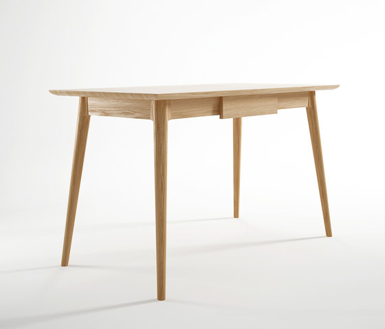 Vintage DESK TABLE W/ DRAWER | Schreibtische | Karpenter