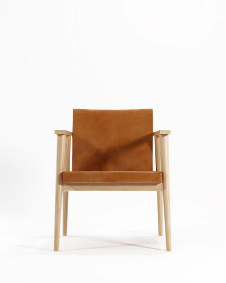 Vintage EASY CHAIR W/ LEATHER | Chaises | Karpenter