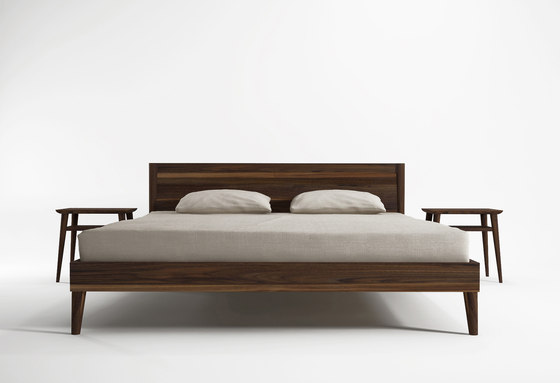 Vintage QUEEN SIZE BED | Lits | Karpenter