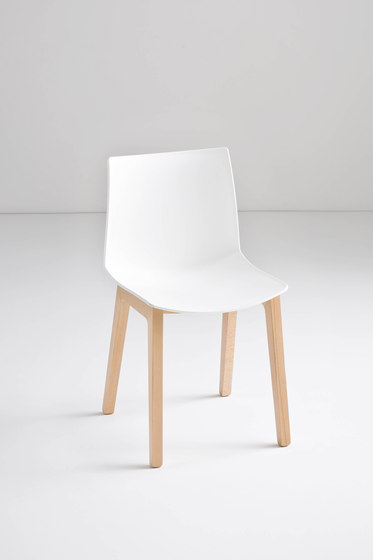 Kanvas BL | Chairs | Gaber