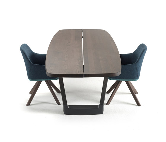 Base oval | Dining tables | Arco