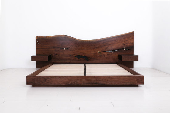 St. Pierre Bed | Camas | Uhuru Design
