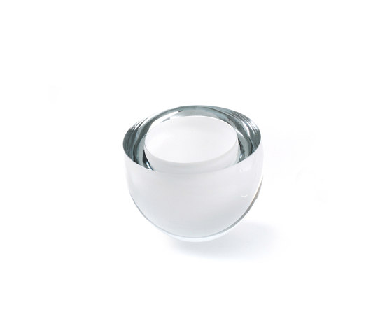 catch vessel white medium | Bowls | SkLO