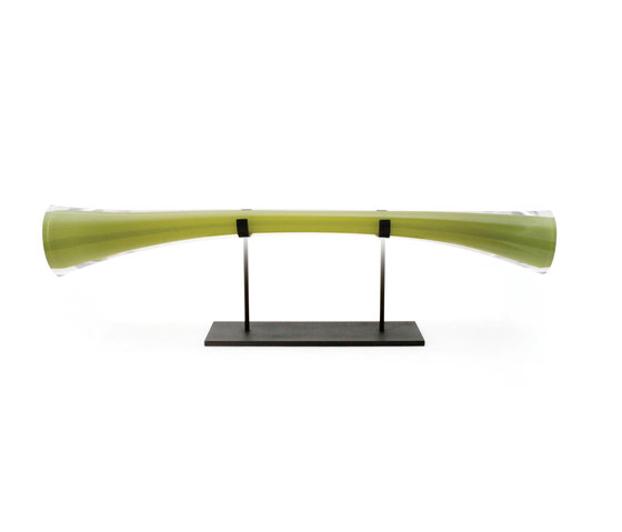 pull rod object pea green w/ horiz table stand dark oxidized | Objets | SkLO