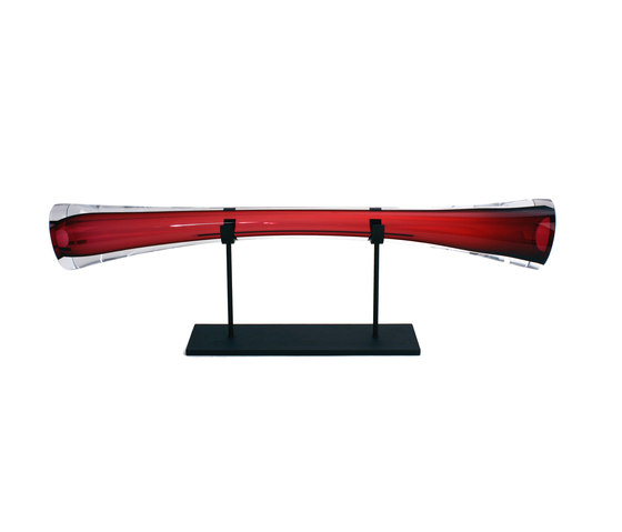 pull rod object red w/ horiz table stand dark oxidized | Objekte | SkLO