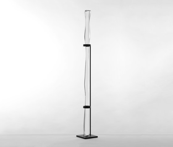 rod object single clear w/ vertical stand dark oxidized | Objects | SkLO