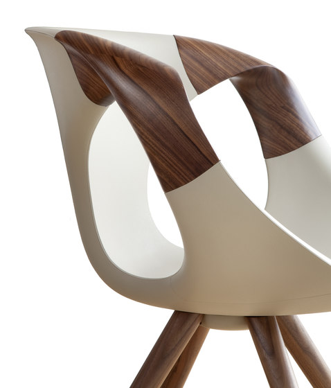 Up chair I 907 UPH | Chaises | Tonon