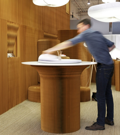 cantilever standing table circular top | natural kraft paper | Pupitres  | molo