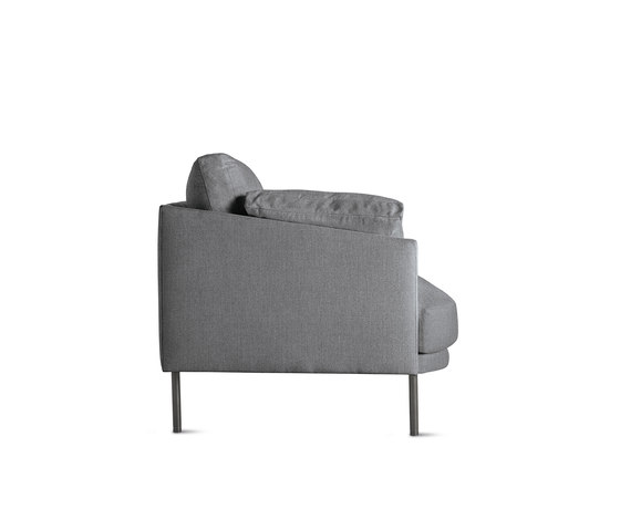 Camber 93” Sofa in Fabric, Onyx Legs | Sofás | Design Within Reach