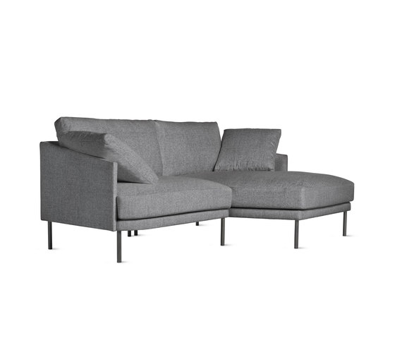 Camber Compact Sectional in Fabric, Right, Onyx Legs | Sofás | Design Within Reach