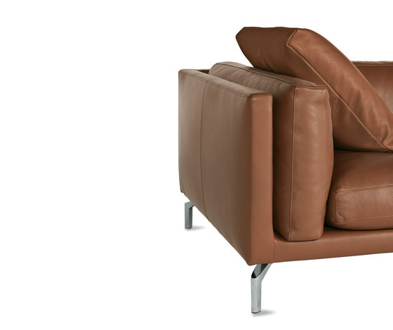 Como Armchair in Leather | Poltrone | Design Within Reach