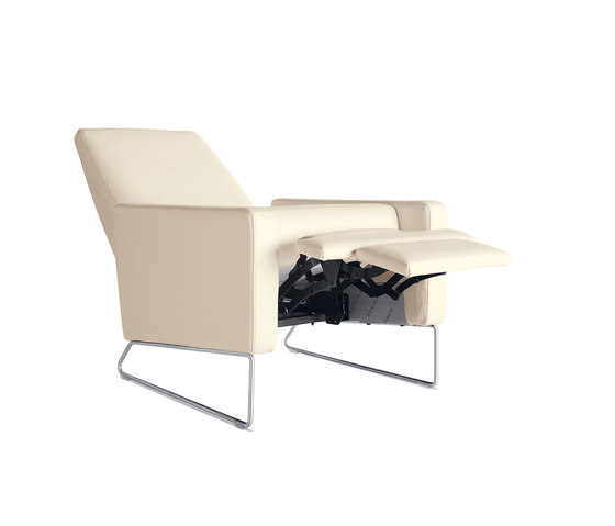 Flight Recliner in Leather | Poltrone | Design Within Reach