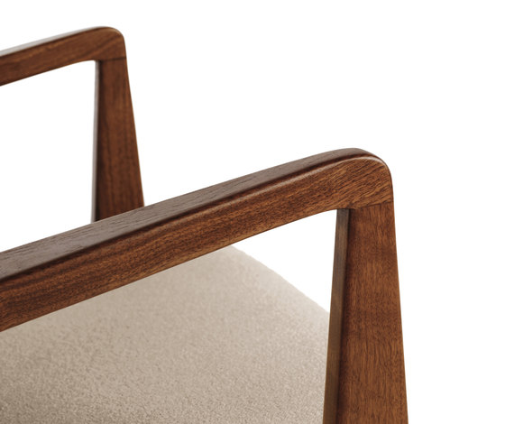 Jens Chair | Sessel | Design Within Reach
