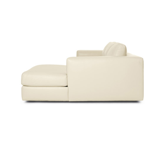 Reid Sectional Chaise Right in Leather | Sofás | Design Within Reach
