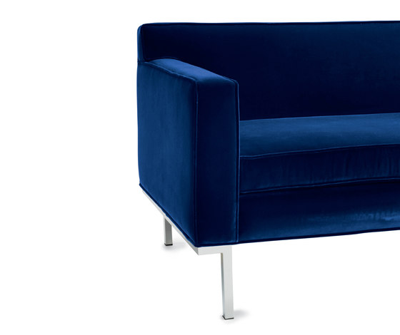 Theatre Sofa in Fabric | Sofás | Design Within Reach