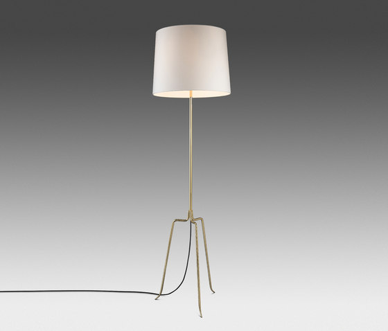 Dreistelz Floor Lamp | Lámparas de pie | Kalmar