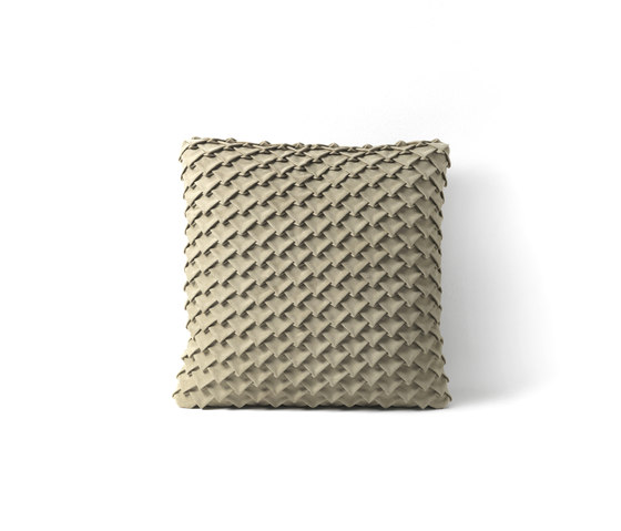 SQUAMA | Cushions | Frigerio