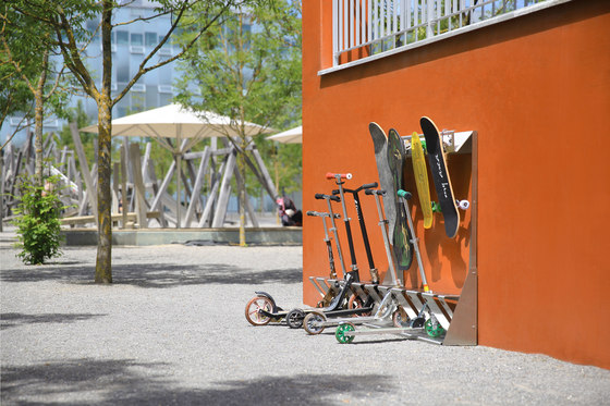 SkateboardZ | Bicycle stands | BURRI