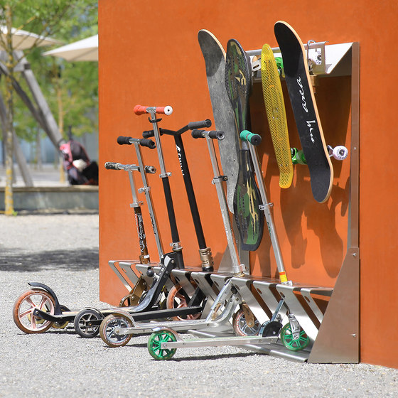 SkateboardZ | Bicycle stands | BURRI