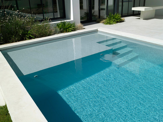 Lap pool | Swimming pools | Piscines Carré Bleu