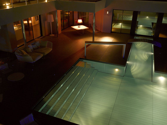 Indoor-outdoor pool | Swimming pools | Piscines Carré Bleu