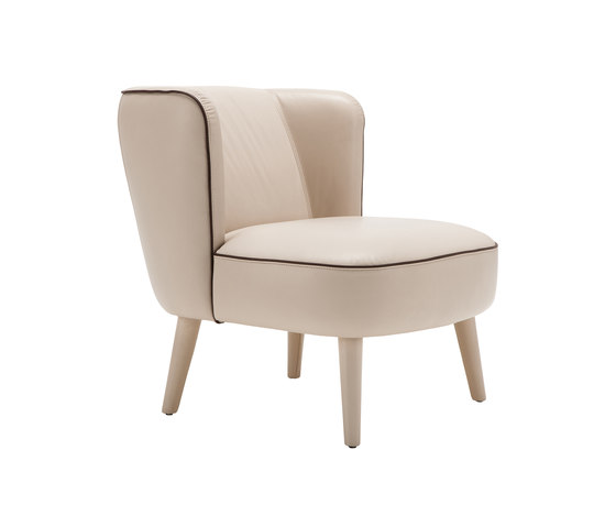 Camilla armchair leather | Poltrone | Loop & Co