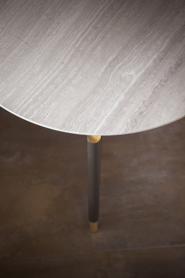 Iko Table | Tables d'appoint | Flou