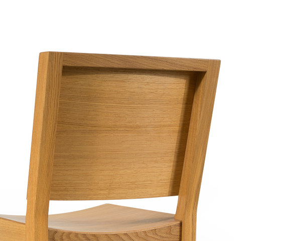ETS-EI Chair | Sillas | OLIVER CONRAD
