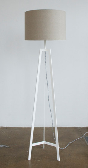 Tripod Lamp White | Lámparas de pie | Farrah Sit