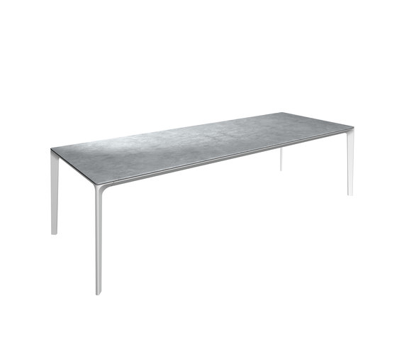 Carver Dining Table | Esstische | Gloster Furniture GmbH