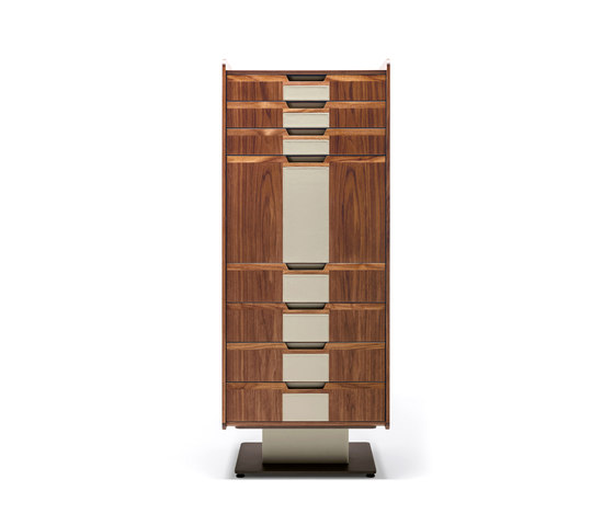 Corium Seven-Drawer Chest | Sideboards / Kommoden | Giorgetti